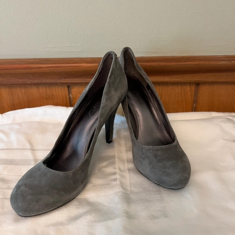 Nine West Gray Suede Heels